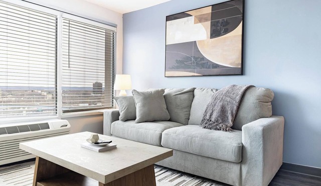 Landing | Chic 1BD, Gym, Game Room