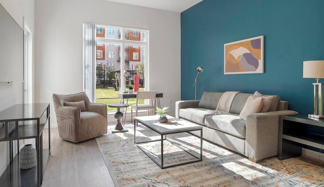 Landing | Chic 1BD, Gym, Game Room