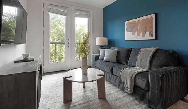 Landing | Chic 1BD, Gym, Pool