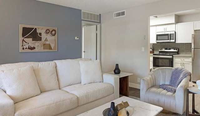 Landing | Chic 1BD, Gym