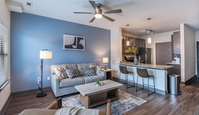Landing | Chic 1BD, Gym, Clubhouse