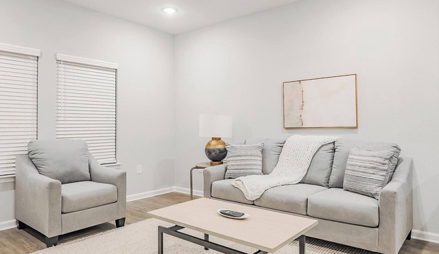 Landing | Chic 1BD, Gym, Clubhouse