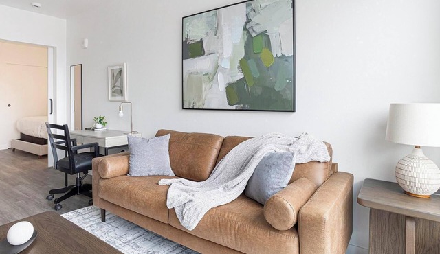 Landing | Chic 1BD, Gym