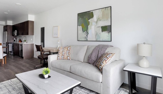 Landing | Chic 1BD, Gym