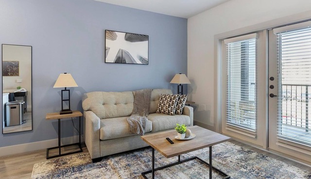 Landing | Chic 1BD in Corinth