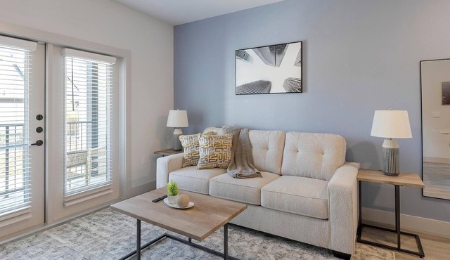 Landing | Chic 1BD in Corinth