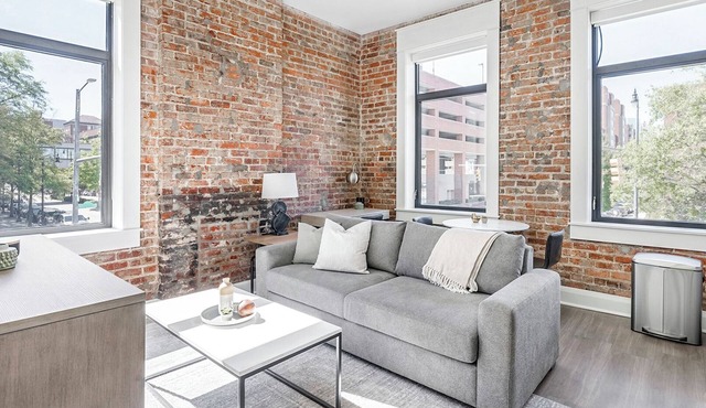 Landing | Chic 1BD in Five Points South