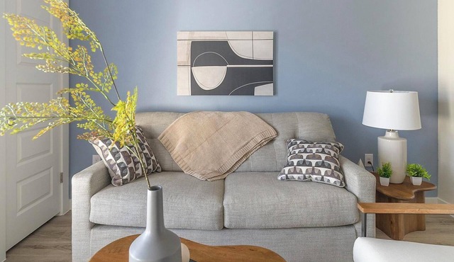 Landing | Chic 1BD, Pool, Clubhouse