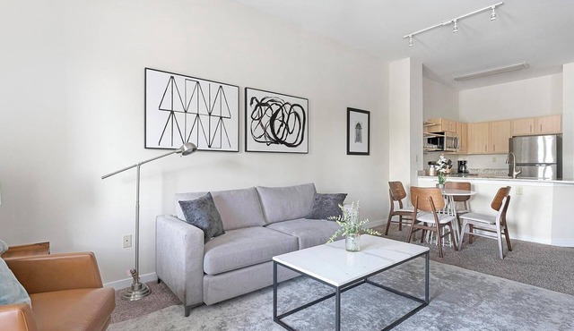 Landing | Chic 1BD, Pool, Gym