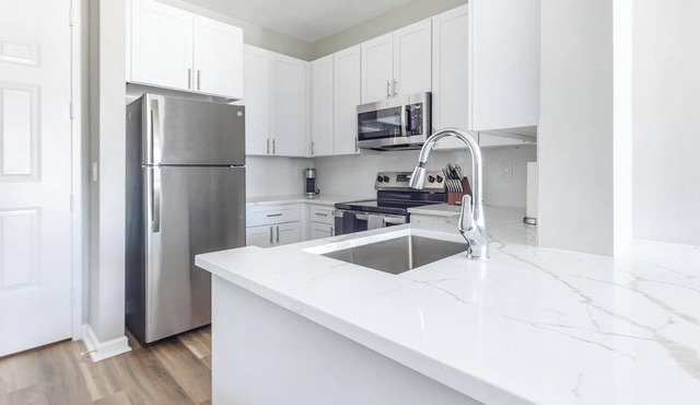Landing | Chic 1BD, Pool, Game Room