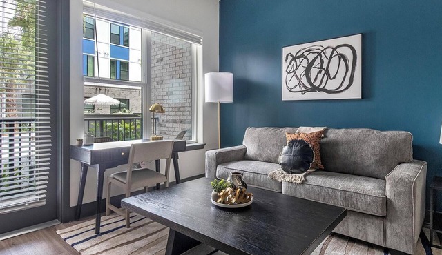 Landing | Chic 1BD, Yoga Studio, Gym