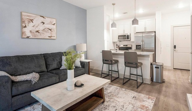 Landing | Chic 1BD, Yoga Studio, Clubhouse