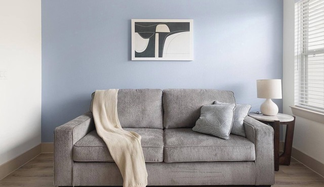 Landing | Chic 1BD, Yoga Studio, Courtyard