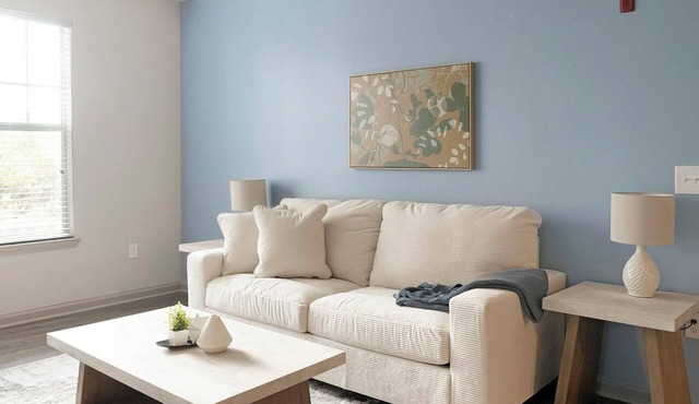 Landing | Chic 1BD, Yoga Studio, Rooftop Lounge