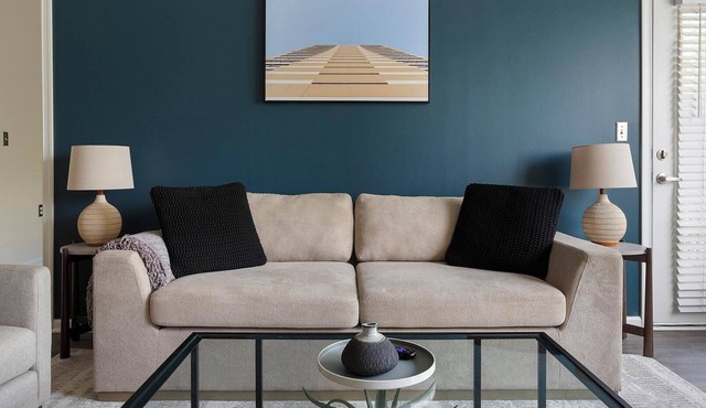 Landing | Chic 2BD, Pool, Clubhouse