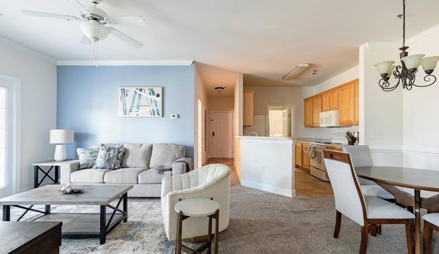 Landing | Chic 2BD, Clubhouse, Gym
