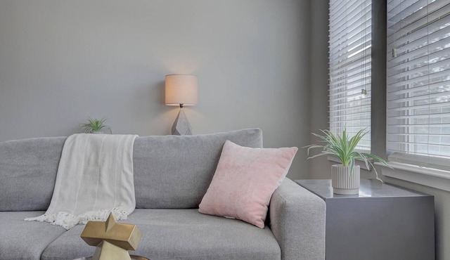 Landing | Chic 2BD, Clubhouse, Gym