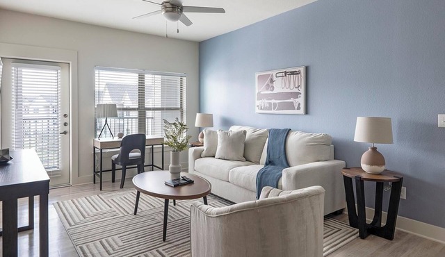 Landing | Chic 2BD, Clubhouse, Gym
