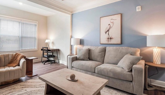 Landing | Chic 2BD, Clubhouse, Gym