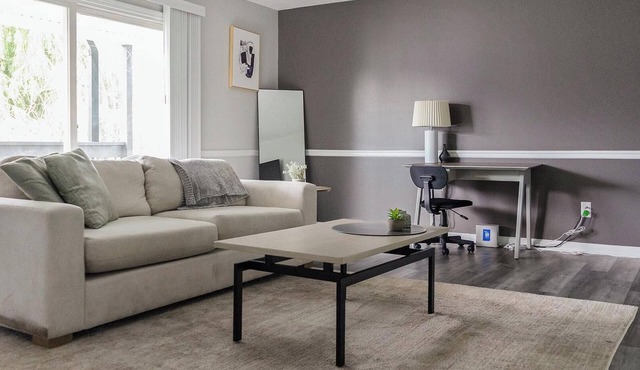 Landing | Chic 2BD, Game Room, Gym