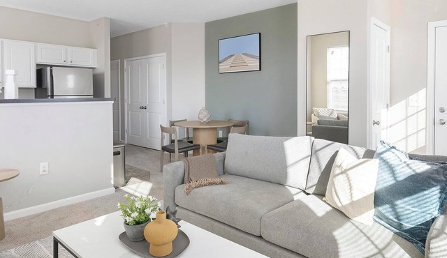 Landing | Chic 2BD, Gym, Clubhouse