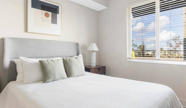 Landing | Chic 2BD, Gym, Clubhouse
