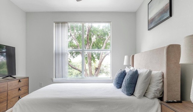 Landing | Chic 2BD, Gym, Clubhouse