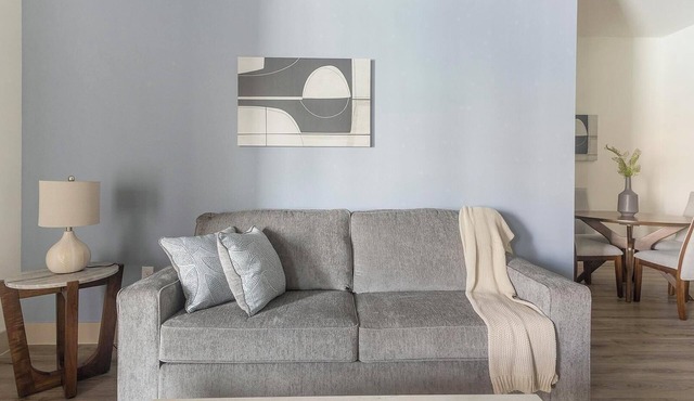 Landing | Chic 2BD, Gym, Courtyard
