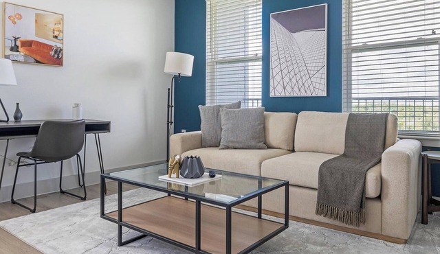 Landing | Chic 2BD, Gym, Pool
