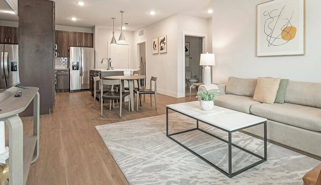 Landing | Chic 2BD, Gym, Pool