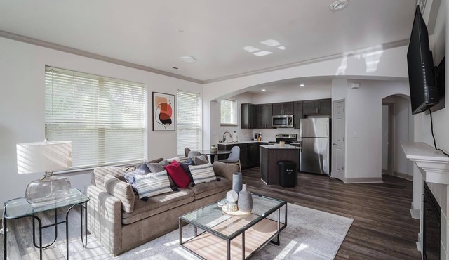 Landing | Chic 2BD, Gym, Clubhouse
