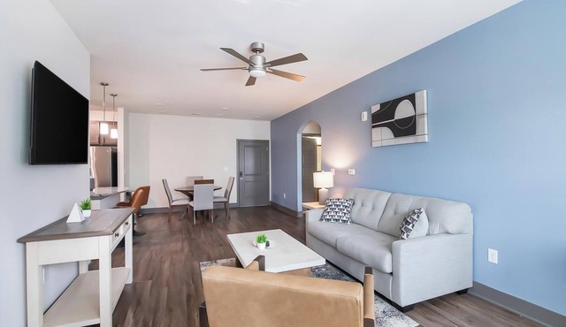 Landing | Chic 2BD, Gym, Clubhouse