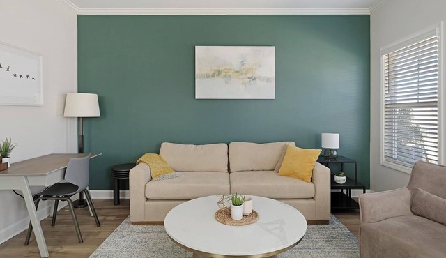 Landing | Chic 2BD, Pool, Gym