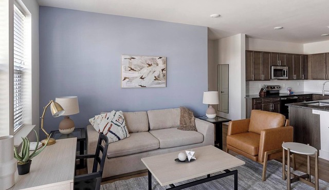 Landing | Chic 2BD, Pool, Clubhouse