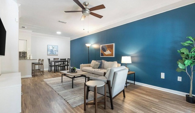 Landing | Chic 2BD, Pool, Gym