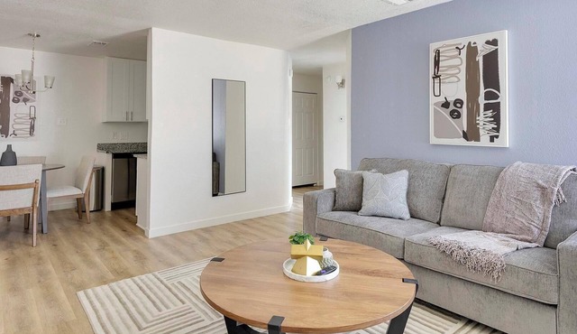 Landing | Chic 2BD, Pool, Tennis Court