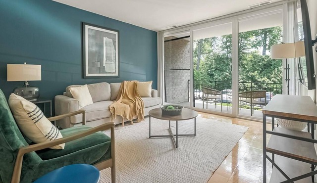 Landing | Chic 2BD, Pool, Gym