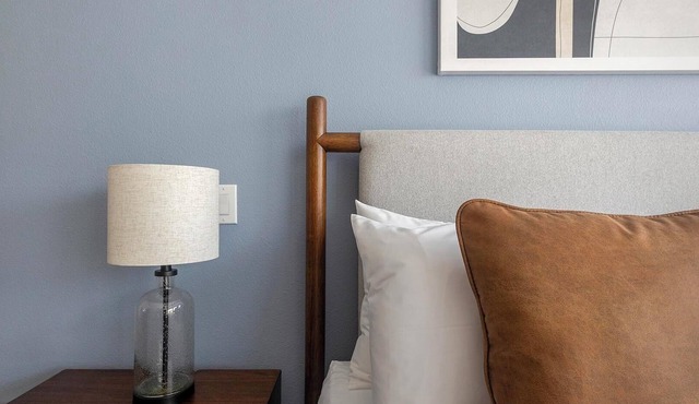 Landing | Chic Studio, Gym, Courtyard