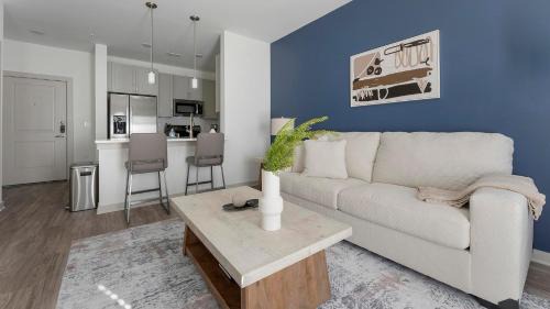 Landing Incredible 1BD Pool Game Room