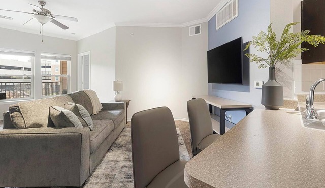 Landing | Incredible 2BD, Clubhouse