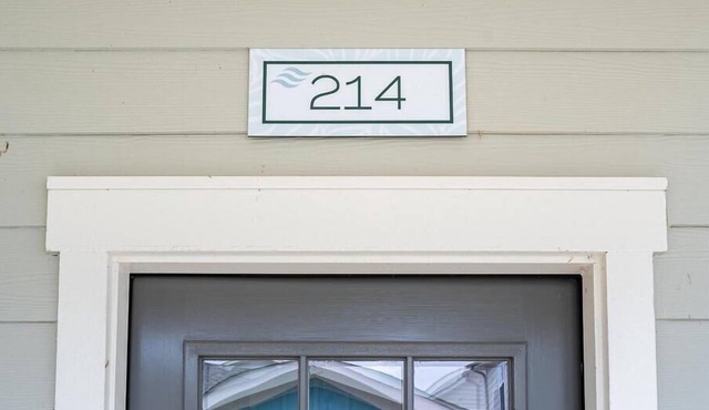 Landing | Incredible 1BD, Pool, Gym