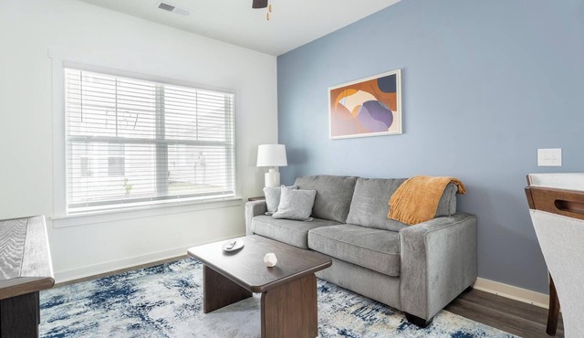 Landing | Incredible 3BD, Clubhouse, Pool