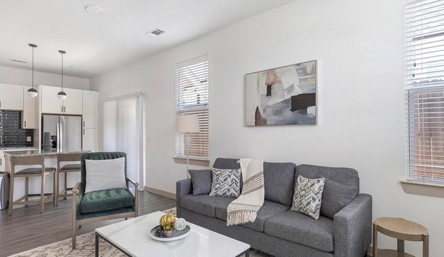 Landing | Incredible 1BD, Gym, Pool