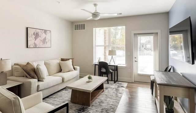 Landing | Incredible 1BD, Gym, Clubhouse