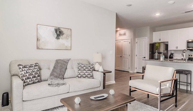 Landing | Incredible 1BD, Gym, Clubhouse