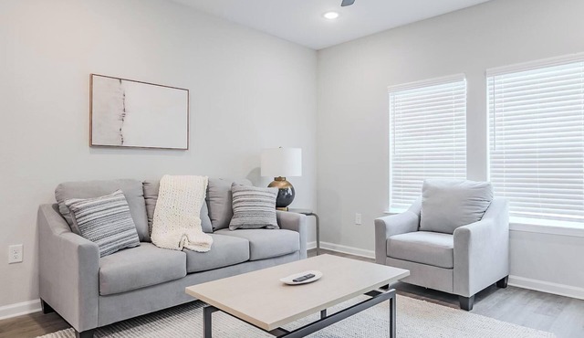 Landing | Incredible 1BD, Gym, Pool