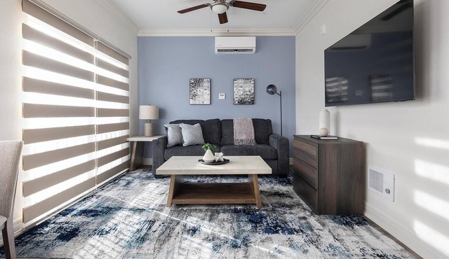 Landing | Incredible 1BD, Gym, Clubhouse