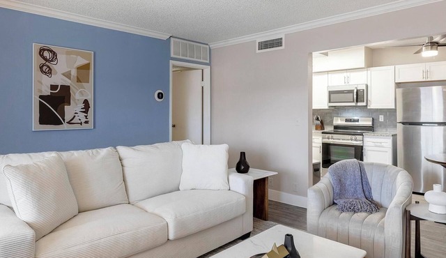Landing | Incredible 1BD, Gym