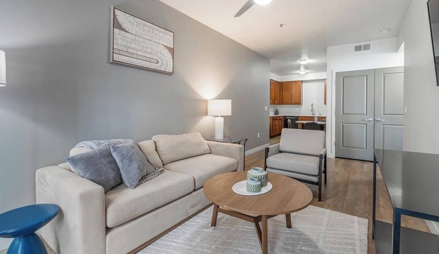 Landing | Incredible 1BD, Gym, Pool