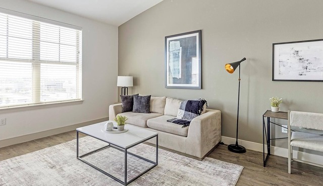 Landing | Incredible 1BD, Gym, Clubhouse